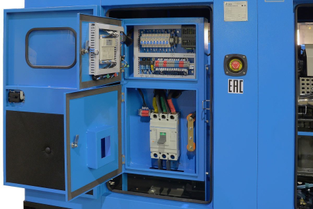 Дизельный генератор  ЭД-150-Т400 в шумозащитном кожухе на прицепе Дизельный генератор  ЭД-150-Т400 в шумозащитном кожухе на прицепе