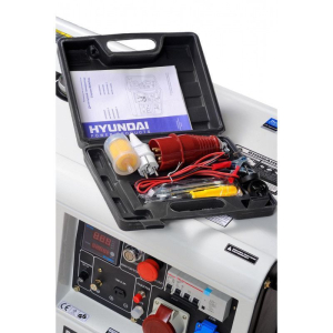 Дизельный генератор Hyundai DHY 8000SE-3  4-х тактный фото