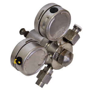 БАМЗ Редуктор аммиачный БАМО-1,2-1 исп.9 (с манометром), БАМЗ БАМЗ Редуктор аммиачный БАМО-1,2-1 исп.9 (с манометром), БАМЗ фото